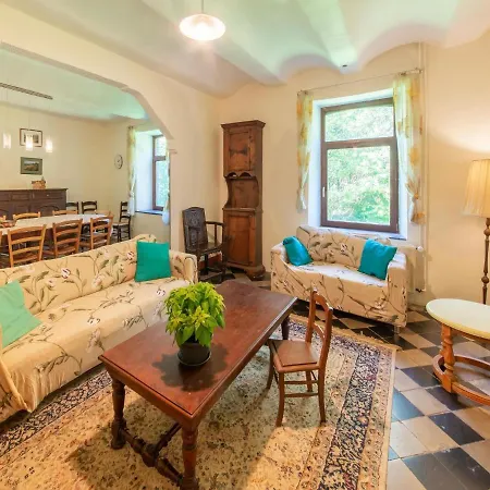 Welcoming Holiday In With Garden Holiday home *